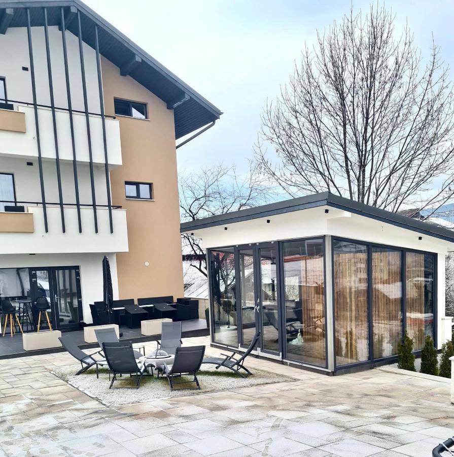 Velvet Home Vatra Dornei Buitenkant foto